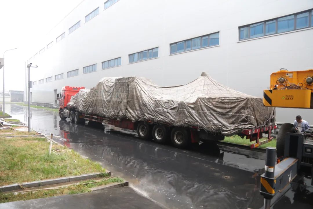 引進(jìn)新設(shè)備，助力新“智”造